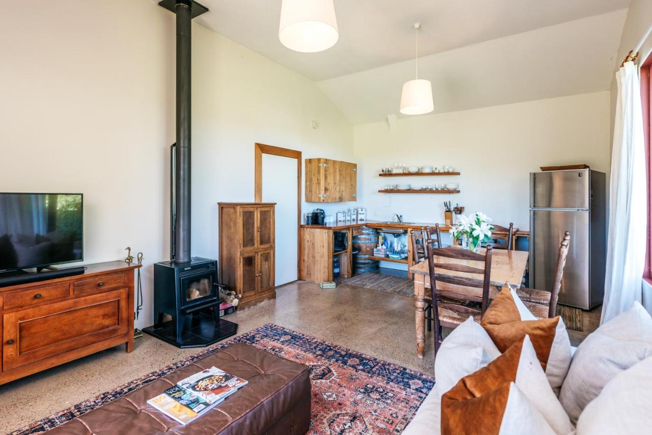 The Vineyard Cottage - Stay Waiheke Onetangi ภายนอก รูปภาพ